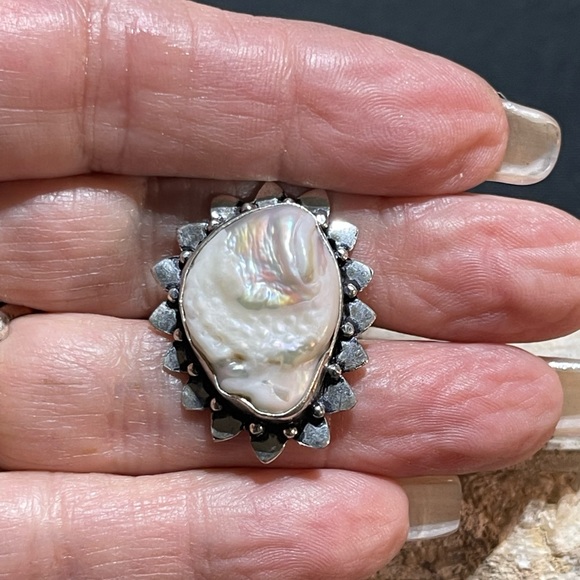 SOLD…Beautiful Baroque Pearl Sterling Ring - Picture 4 of 6